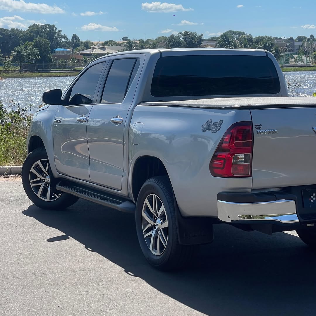 TOYOTA HILUX SRV 4x4 2.8 DIESEL 2018 2019
