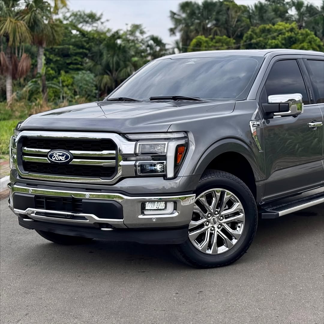 FORD F-150 LARIAT 5.0 V8 4x4 AUTOMÁTICA 2024 2024