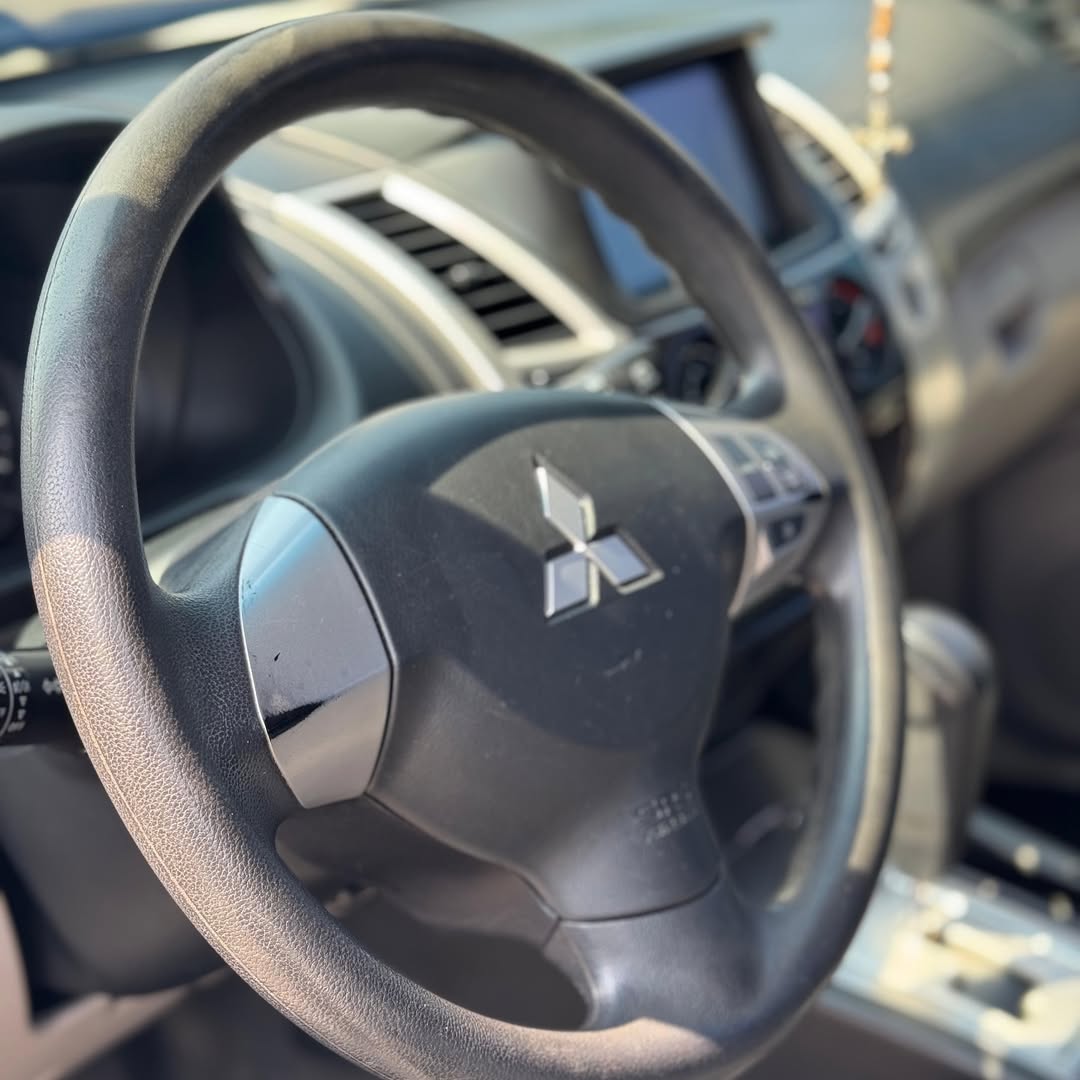 MITSUBISHI PAJERO DAKAR 4x4 DIESEL AUTOMÁTICA 2015 2016