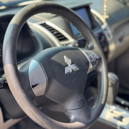 MITSUBISHI PAJERO DAKAR 4x4 DIESEL AUTOMÁTICA 2015 2016