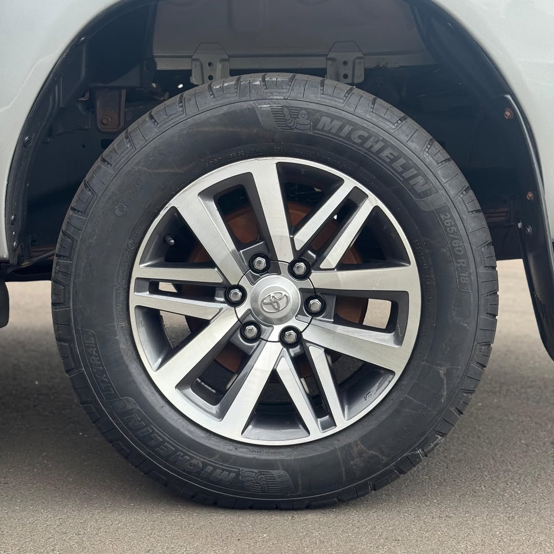 TOYOTA HILUX SRX 2.8 4x4 DIESEL AUTOMÁTICA 2017 2017